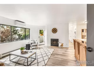 Photo #6: 987794 Listing