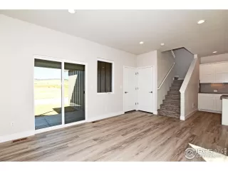 Photo #5: 987917 Listing 