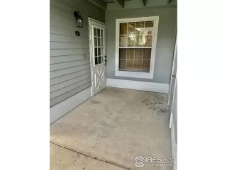 Photo #5: 987932 Listing