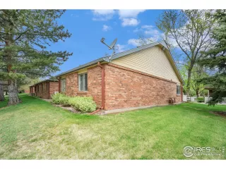 Photo #3: 987961 Listing