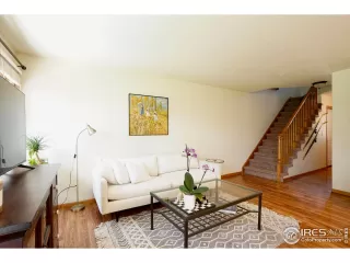 Photo #4: 987976 Listing