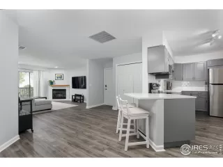 Photo #6: 988022 Listing 