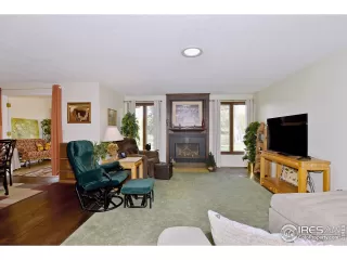 Photo #3: 988033 Listing