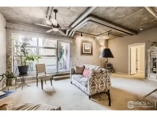 Photo #2: 988049 Listing