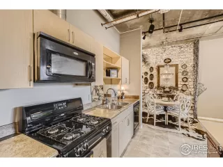 Photo #6: 988049 Listing