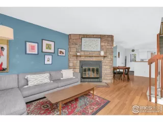 Photo #3: 988083 Listing