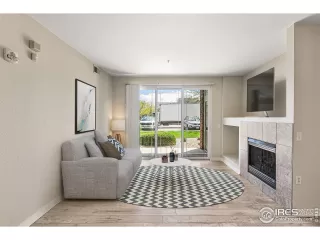 Photo #5: 988095 Listing