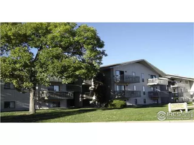 MLS: 988098 Condo For Sale