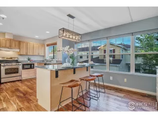 Photo #2: 988109 Listing 