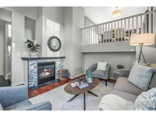 Photo #5: 988109 Listing 