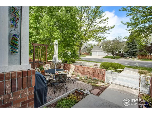 MLS: 988178 Condo For Sale