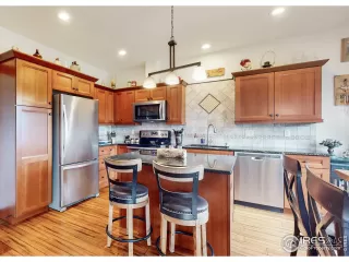 Photo #5: 988222 Listing