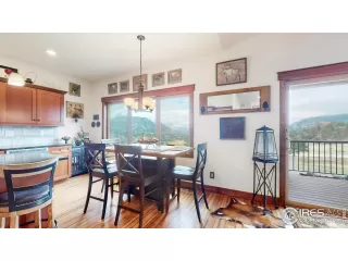 Photo #6: 988222 Listing