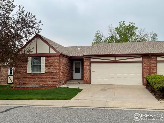 MLS: 988223 Condo For Sale