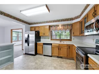 Photo #3: 988223 Listing