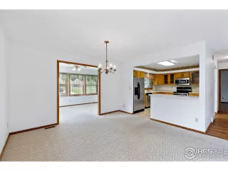 Photo #5: 988223 Listing