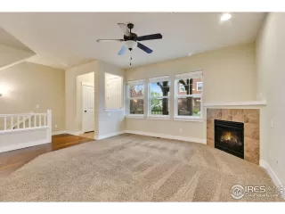 Photo #5: 988237 Listing 