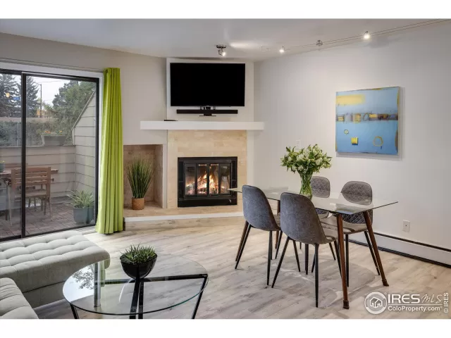 MLS: 988243 Condo For Sale