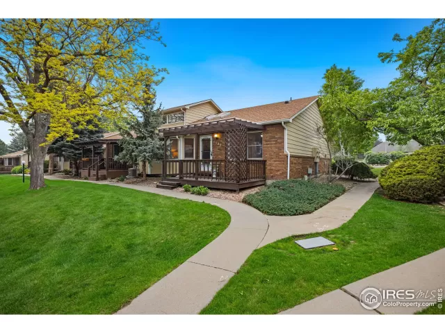 MLS: 988249 Condo For Sale