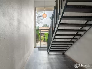 Photo #1: 988257 Listing 