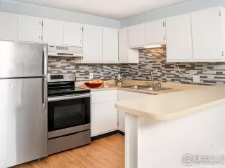 Photo #6: 988257 Listing 