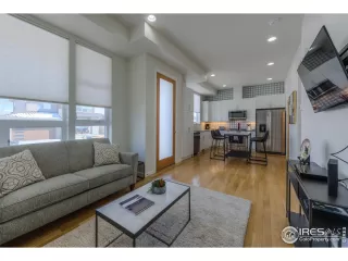 Photo #2: 988273 Listing