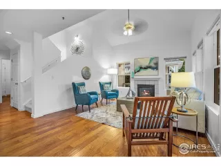 Photo #4: 988366 Listing 