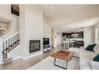 Photo #4: 988427 Listing 