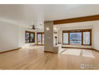 Photo #6: 988461 Listing 