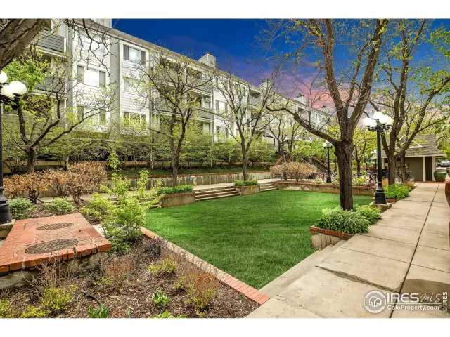 MLS: 988475 Condo For Sale
