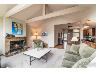 Photo #2: 988476 Listing