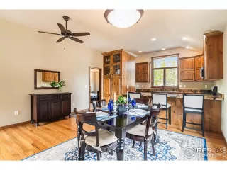 Photo #4: 988476 Listing