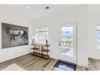 Photo #5: 988497 Listing