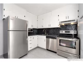 Photo #4: 988499 Listing