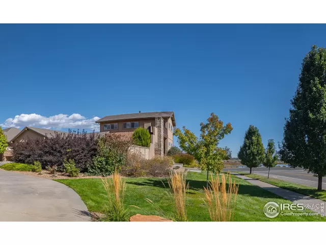 MLS: 988517 Condo For Sale