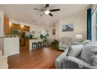 Photo #2: 988540 Listing