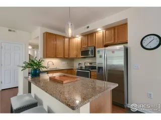 Photo #6: 988540 Listing