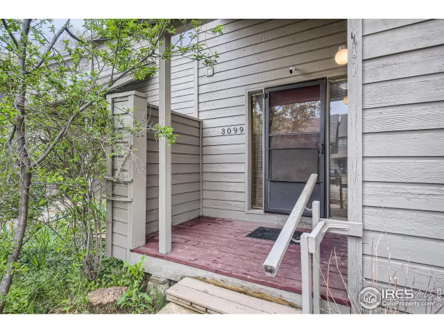 MLS: 988560 Condo For Sale