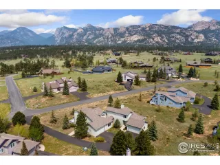 Photo #3: 988562 Listing