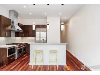 Photo #5: 988564 Listing 