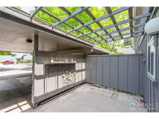 Photo #2: 988630 Listing