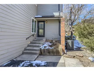 Photo #1: 988632 Listing