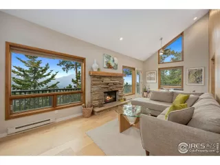 Photo #1: 988673 Listing