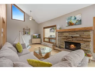 Photo #2: 988673 Listing