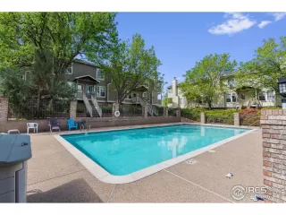 Photo #3: 988690 Listing