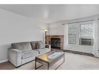 Photo #4: 988690 Listing