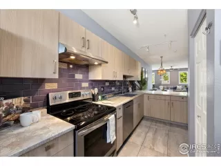 Photo #4: 988739 Listing 