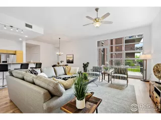 Photo #3: 988751 Listing