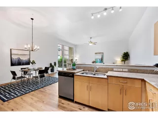 Photo #4: 988751 Listing