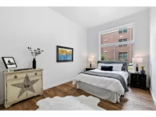 Photo #6: 988751 Listing